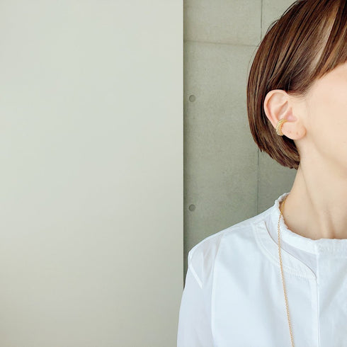 caviar earcuff